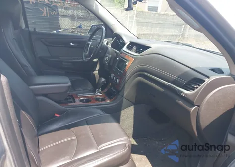 2013 Chevrolet Traverse 2Lt z USA, uszkodzony, nr VIN 1GNKRJKD0DJ157085